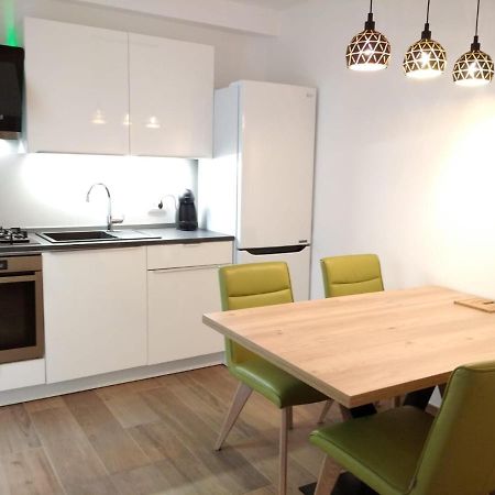Apartment Vida - Amazing Place With Garden And Terrace Fiume Esterno foto