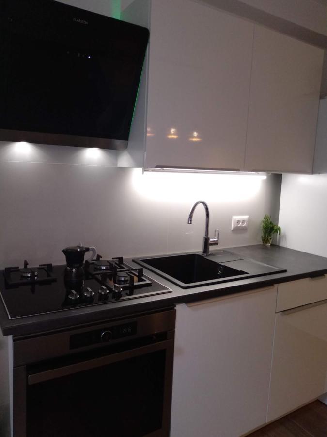 Apartment Vida - Amazing Place With Garden And Terrace Fiume Esterno foto