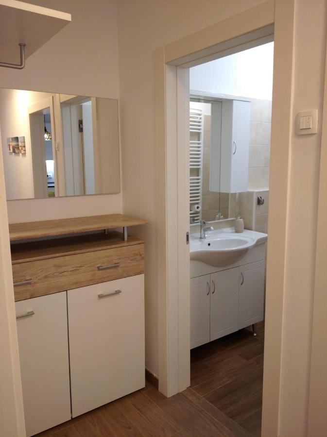 Apartment Vida - Amazing Place With Garden And Terrace Fiume Esterno foto