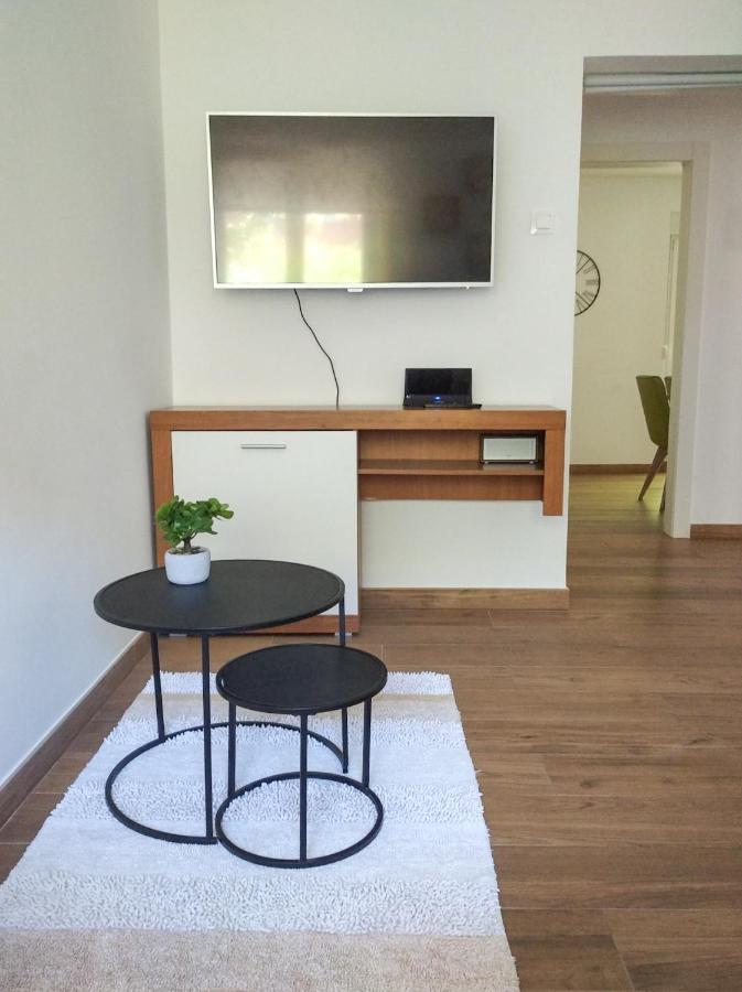 Apartment Vida - Amazing Place With Garden And Terrace Fiume Esterno foto