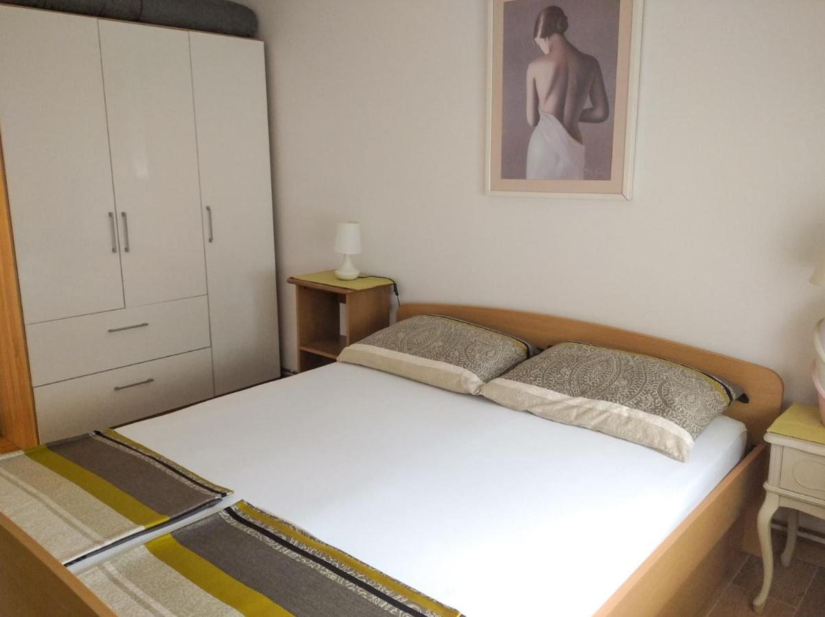 Apartment Vida - Amazing Place With Garden And Terrace Fiume Esterno foto