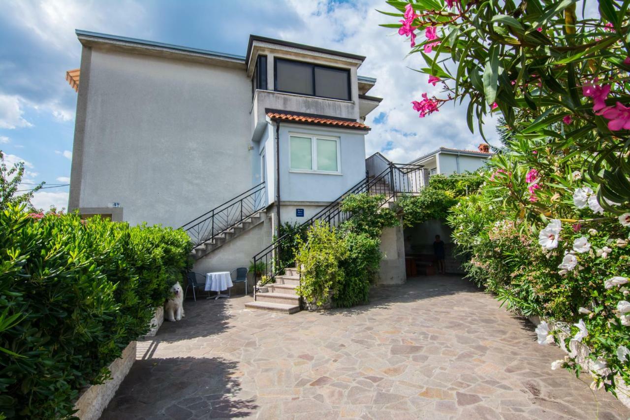 Apartment Vida - Amazing Place With Garden And Terrace Fiume Esterno foto