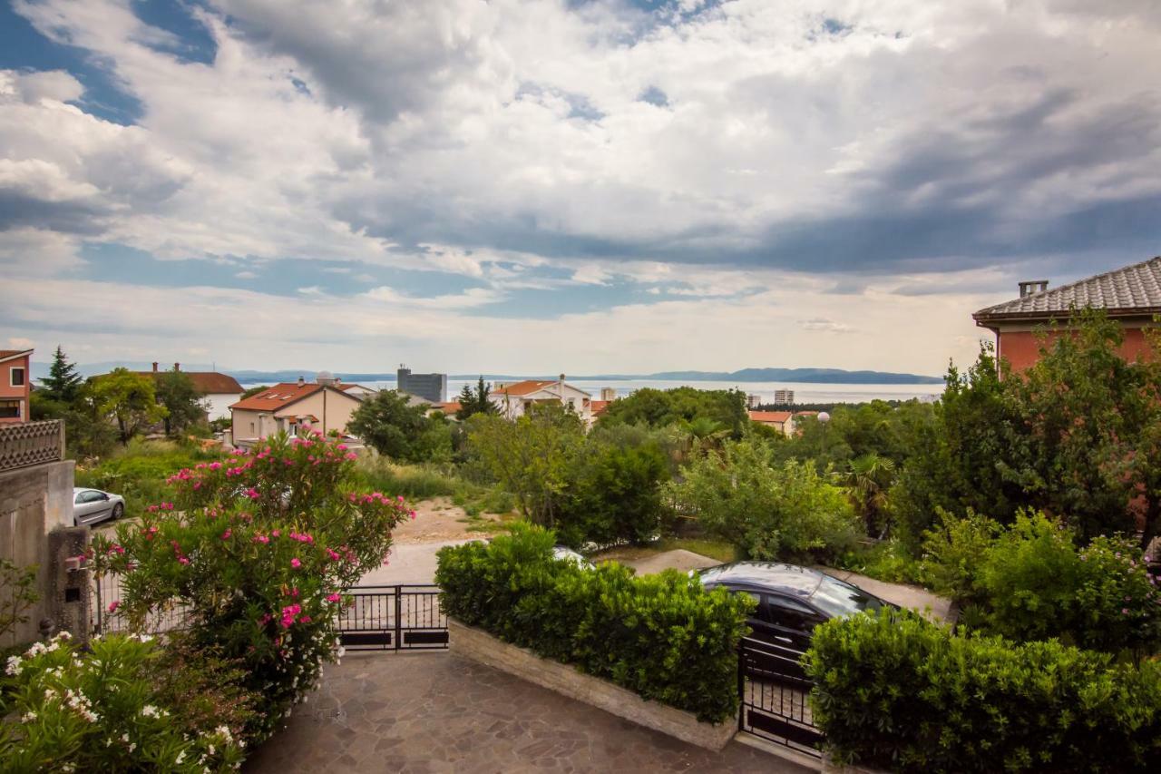 Apartment Vida - Amazing Place With Garden And Terrace Fiume Esterno foto