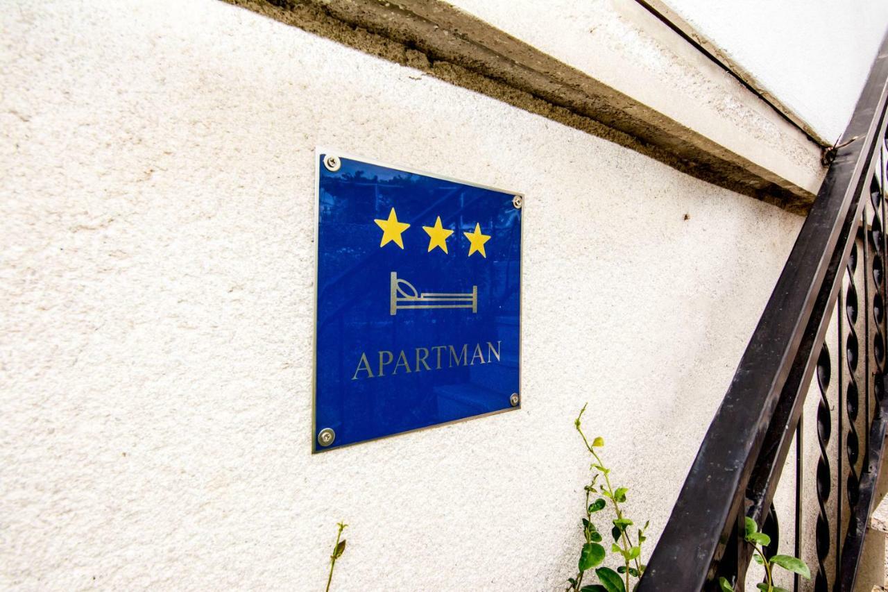 Apartment Vida - Amazing Place With Garden And Terrace Fiume Esterno foto